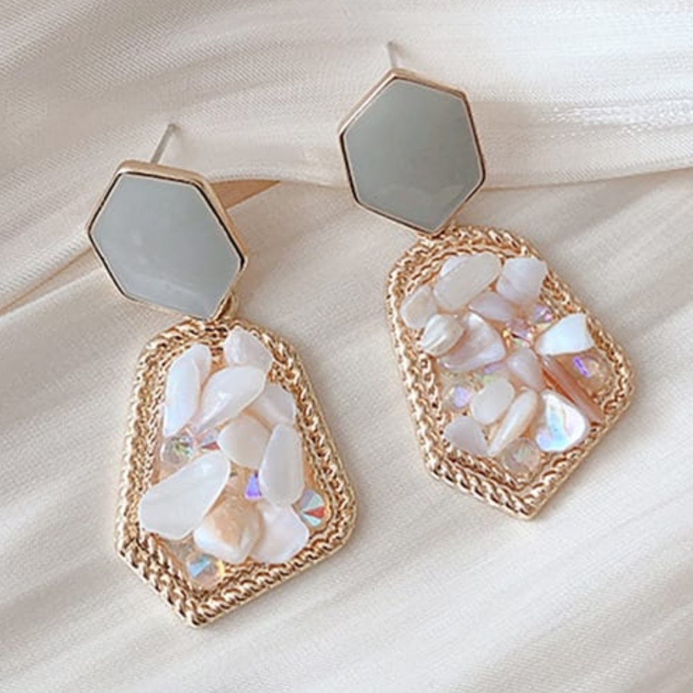 *CHANA* White x Gray Fashion Dangle Earrings